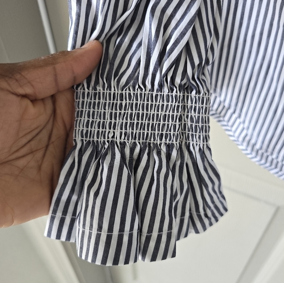 Gap Shirt Women Sz M Striped Ruffle Collar Flare Long Sleeve  Cotton Button Up - Picture 6 of 12